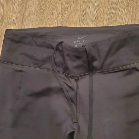 NIKE Joggers - Picture 4 of 11